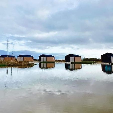 Lakeside Fishing Retreats Old Leake Екстериор снимка